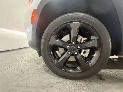 Certified 2023 Jeep Grand Cherokee L Altitude AWD/4WD image 13