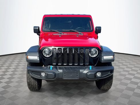 Used 2023 Jeep Wrangler Unlimited w/ Cold Weather Group AWD/4WD image 2