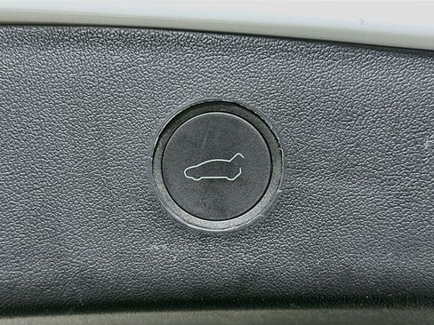 Used 2023 Tesla Model 3 Standard Range RWD image 29