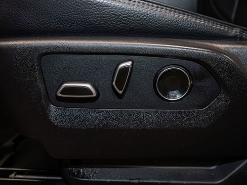 Used 2024 GMC Sierra 3500 Denali w/ Denali Reserve Package image 22