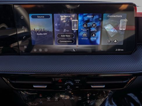 New 2026 Nissan Kicks SR image 29