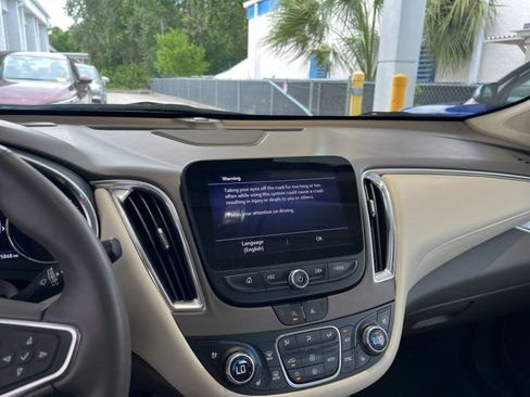 Used 2024 Chevrolet Malibu LT image 18