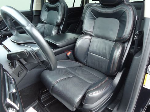Used 2020 Lincoln Aviator Reserve w/ Equipment Group 202A AWD/4WD image 25