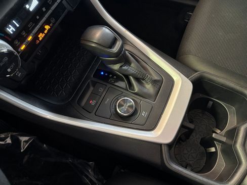 Used 2025 Toyota RAV4 LE image 45