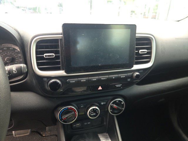Used 2022 Hyundai Venue SE FWD image 5