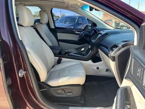 Used 2017 Ford Edge Titanium w/ Equipment Group 302A AWD/4WD image 12