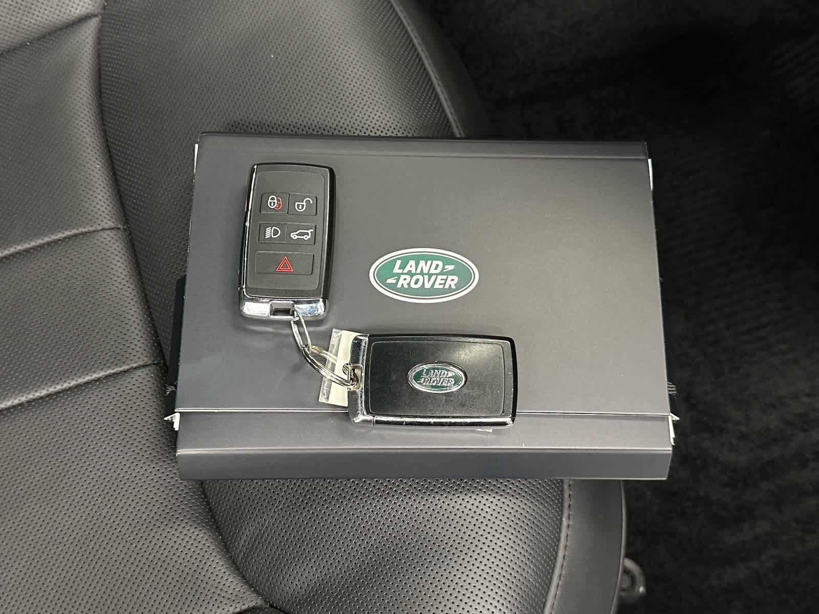 Used 2023 Land Rover Range Rover Long Wheelbase SE AWD/4WD image 48