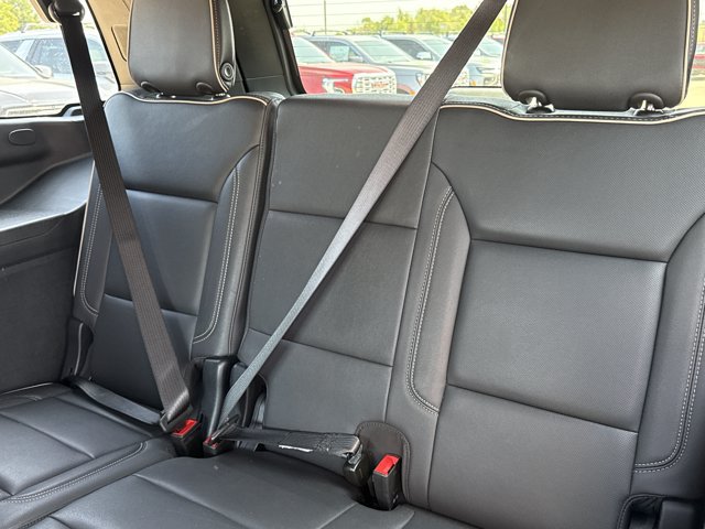 Used 2025 Chevrolet Tahoe Premier AWD/4WD image 7