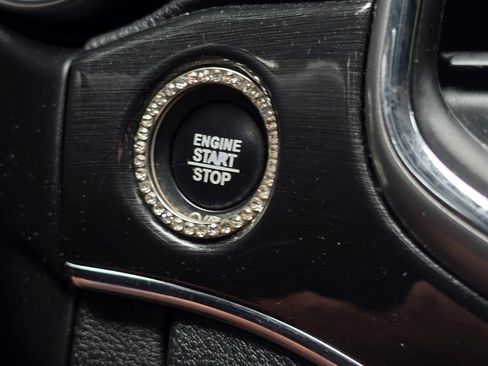 Used 2018 Jeep Grand Cherokee Trailhawk AWD/4WD image 30