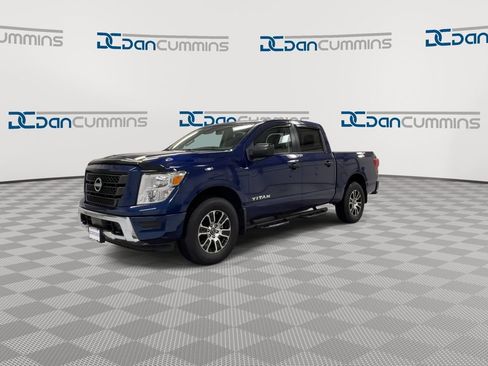 Used 2024 Nissan Titan SV w/ Accessory Utility Package image 4