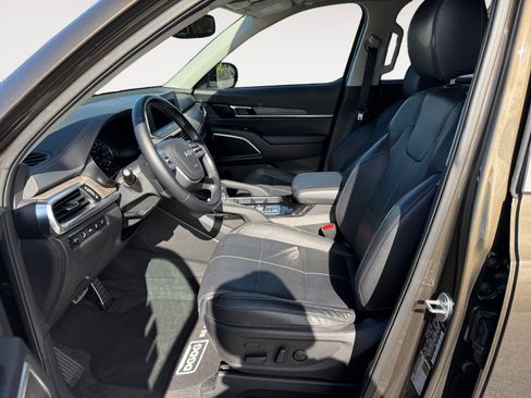 Used 2022 Kia Telluride SX w/ Towing Package image 10