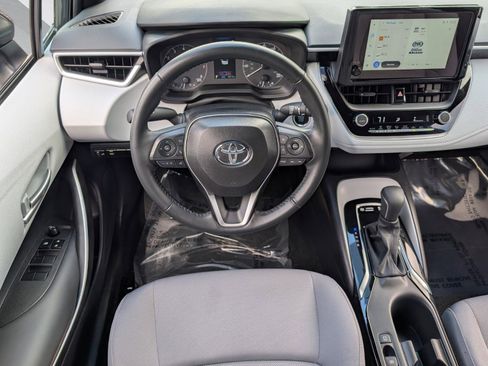 Used 2025 Toyota Corolla SE image 10