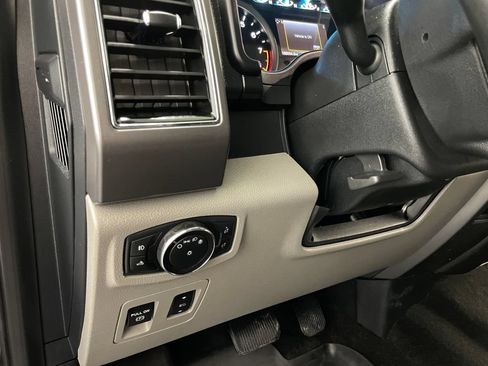 Used 2019 Ford F150 XLT w/ Equipment Group 302A Luxury AWD/4WD image 26