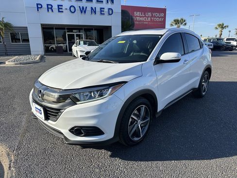 Used 2021 Honda HR-V EX-L image 2