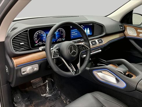 Used 2026 Mercedes-Benz GLE 450e 4MATIC image 18