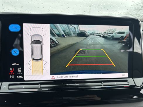Certified 2025 Volkswagen Atlas Cross Sport SEL R-Line image 12