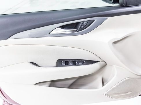 Used 2019 Buick Regal Preferred w/ Driver Confidence Package I image 23