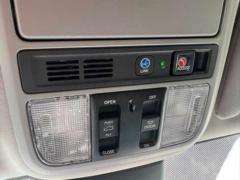 Used 2024 Honda Odyssey Elite image 30