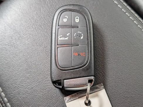 Used 2023 Jeep Cherokee Altitude Lux AWD/4WD image 27