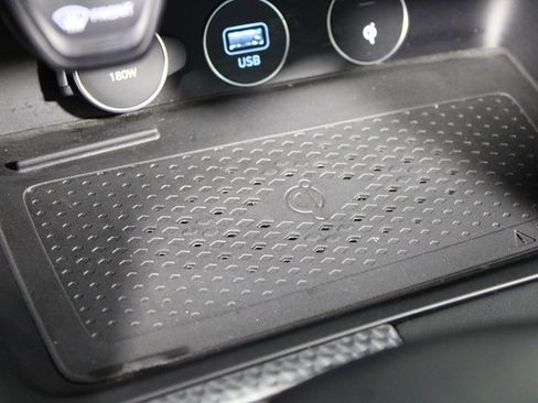 Used 2023 Genesis G70 2.0T w/ Sport Prestige Package image 10