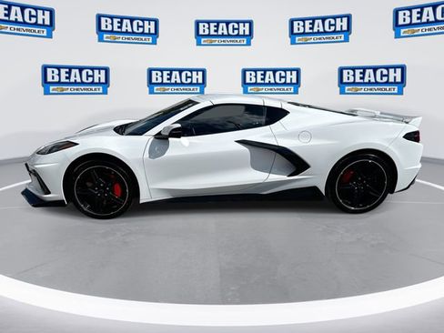 Used 2021 Chevrolet Corvette Stingray Preferred Cpe w/ Z51 Performance Package RWD image 5