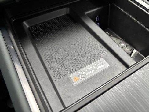 New 2025 GMC Acadia AT4 image 32