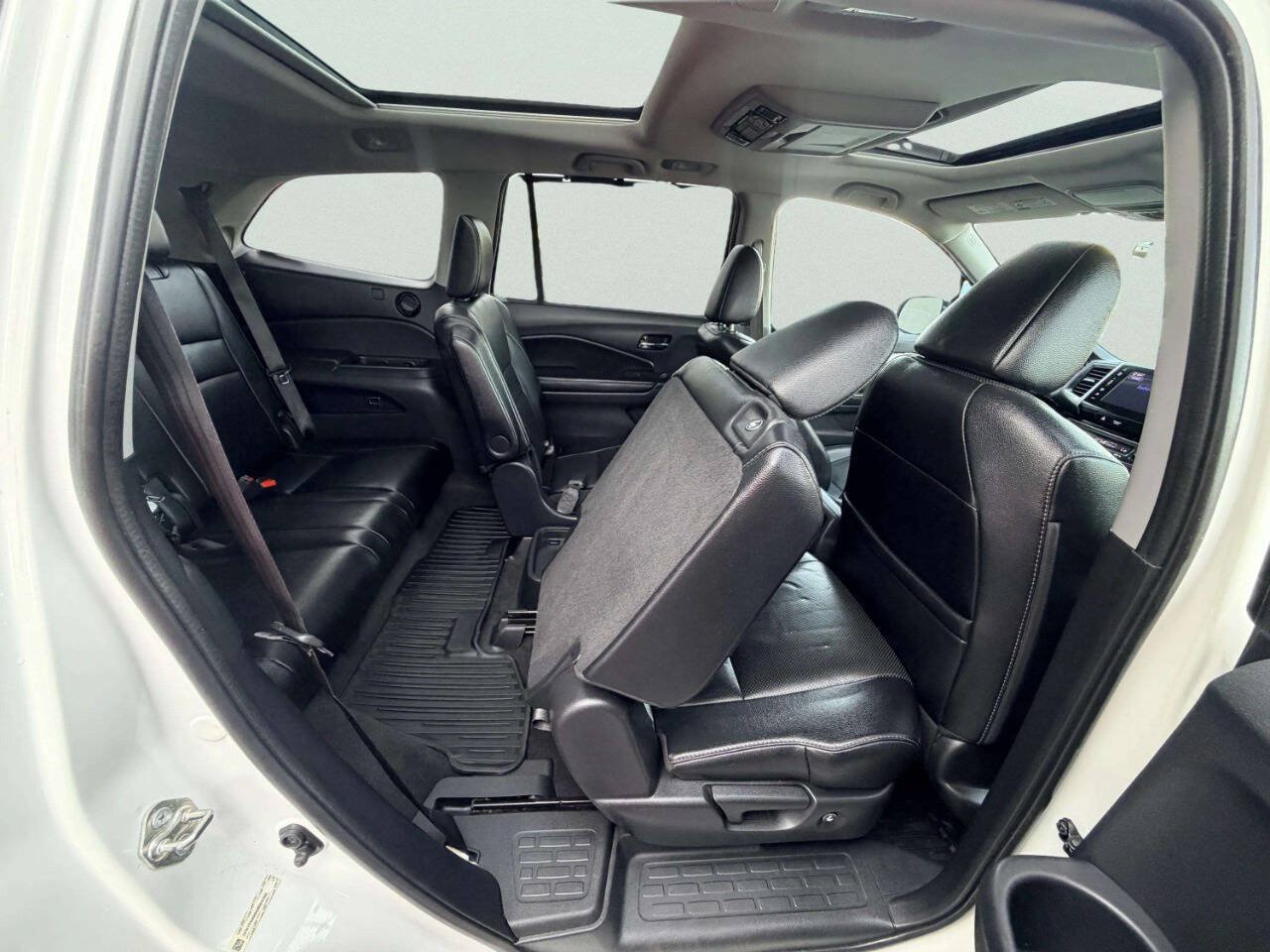 Used 2016 Honda Pilot Elite image 33