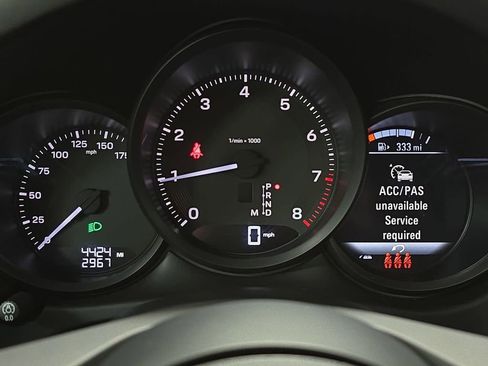 Certified 2025 Porsche Macan AWD/4WD image 14