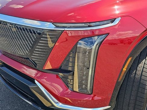 New 2026 Cadillac Vistiq Luxury image 32