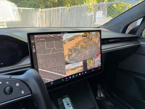 Used 2023 Tesla Model X AWD/4WD image 14