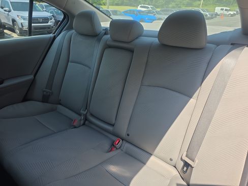 Used 2016 Honda Accord LX image 16