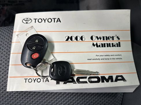Used 2006 Toyota Tacoma 4x4 Double Cab image 32
