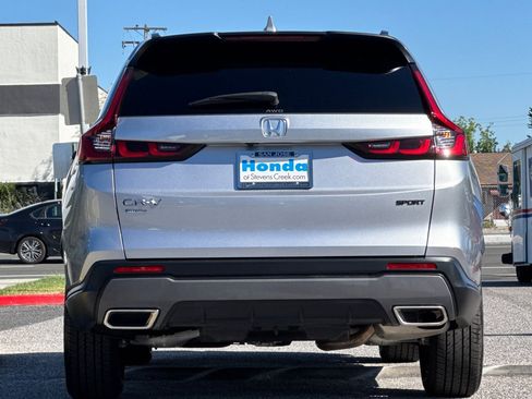Used 2025 Honda CR-V Sport image 9
