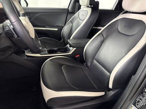 Used 2025 Kia K4 GT-Line Turbo FWD image 11