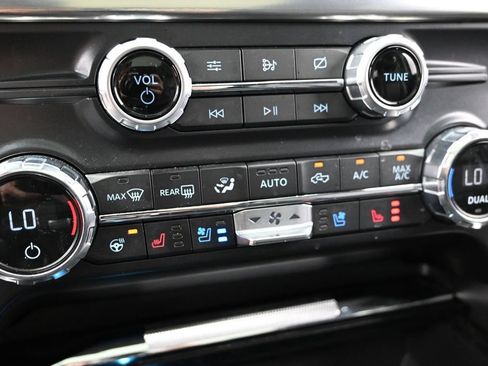 Used 2021 Ford F150 Lariat w/ Equipment Group 502A High AWD/4WD image 49