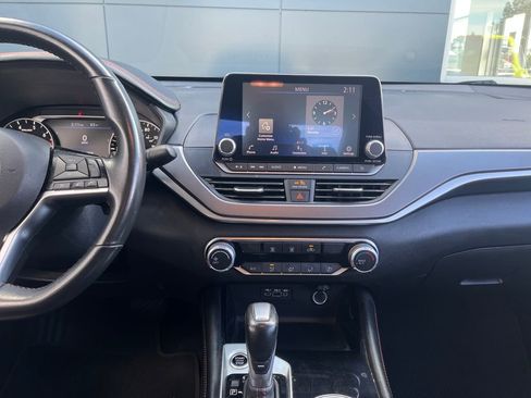 Used 2024 Nissan Altima 2.5 SR FWD image 20