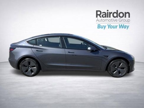 Used 2022 Tesla Model 3 image 9