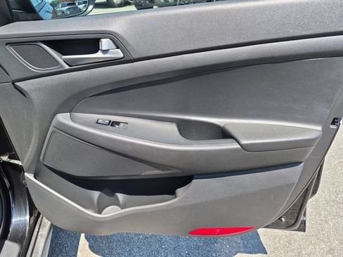 Used 2018 Hyundai Tucson Sport FWD image 31