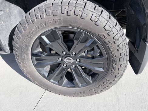 Certified 2023 Nissan Titan SV w/ SV Convenience Package image 25