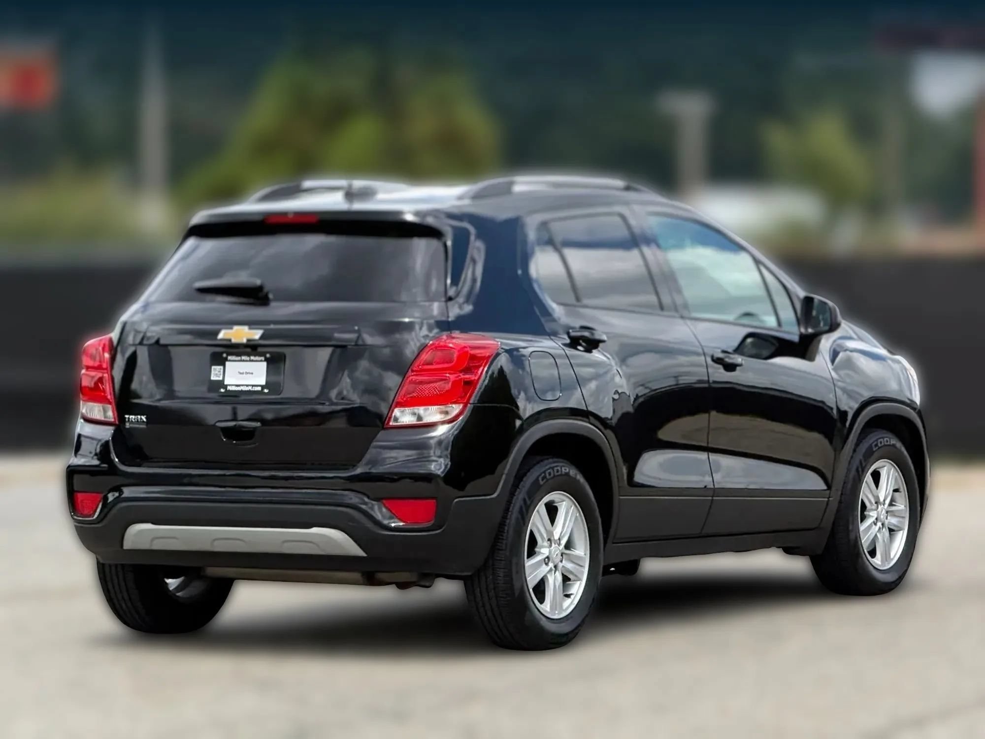 Used 2021 Chevrolet Trax LT FWD image 9