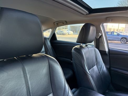 Used 2017 Toyota Avalon XLE image 10