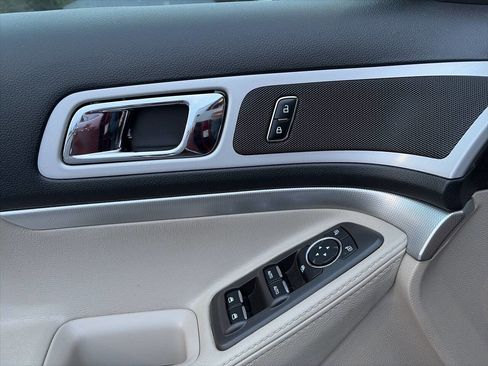 Used 2014 Ford Explorer XLT w/ Equipment Group 202A image 43