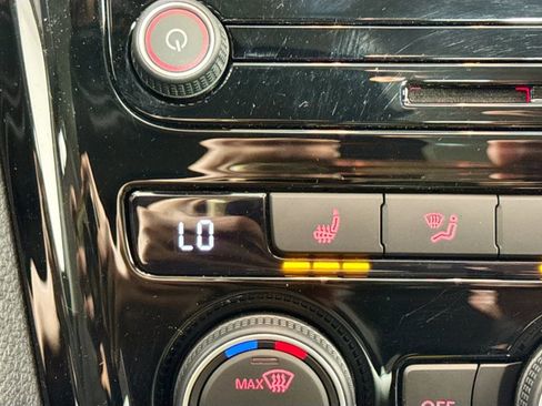 Used 2022 Volkswagen Passat 2.0T SE image 24