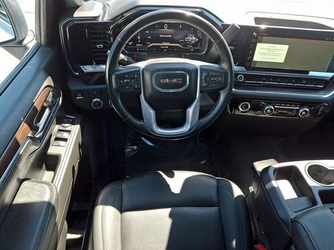 Certified 2024 GMC Sierra 1500 SLT AWD/4WD image 11