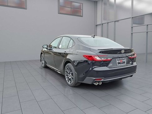 New 2026 Toyota Camry SE image 9