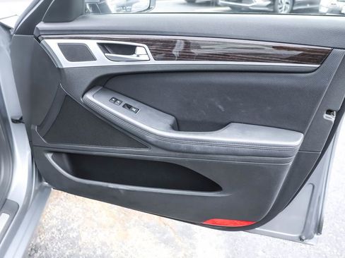 Used 2015 Hyundai Genesis 3.8 image 37