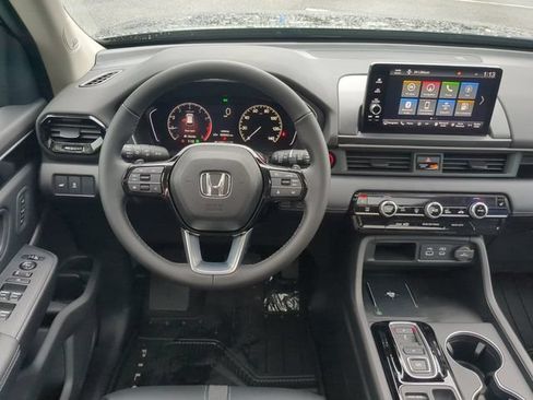 Used 2024 Honda Pilot Touring image 15