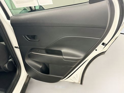 Used 2025 Hyundai Kona SEL AWD/4WD image 31