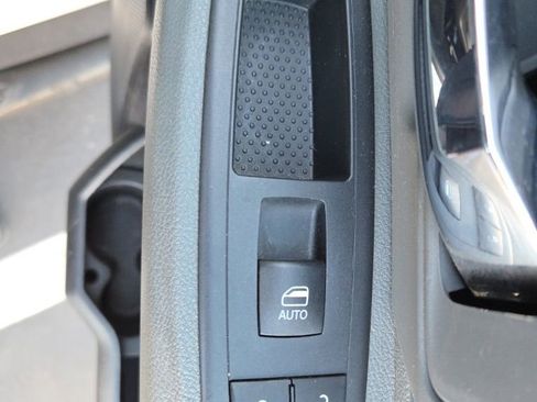 Used 2018 RAM 2500 SLT image 30