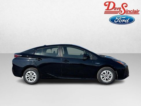 Used 2017 Toyota Prius Two w/ Carpet Mat Package image 5